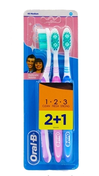Oral B Diş Fırçası 2+1 Hassas Beyazlık Medium Hediyeli Paket oral b, oralb, oral-b, diş fırçası, orta sert diş fırçası, oral b delicate white, oral b hassas beyazlık, oral b diş fırçası fiyatları, oral b diş fırçası satın al