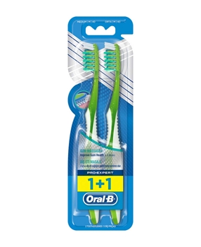 Oral B Toothbrush 1+1  Pro-Expert Gum Massager  - Medium Picture of Oral B Toothbrush 1+1  Pro-Expert Gum Massager  - Medium